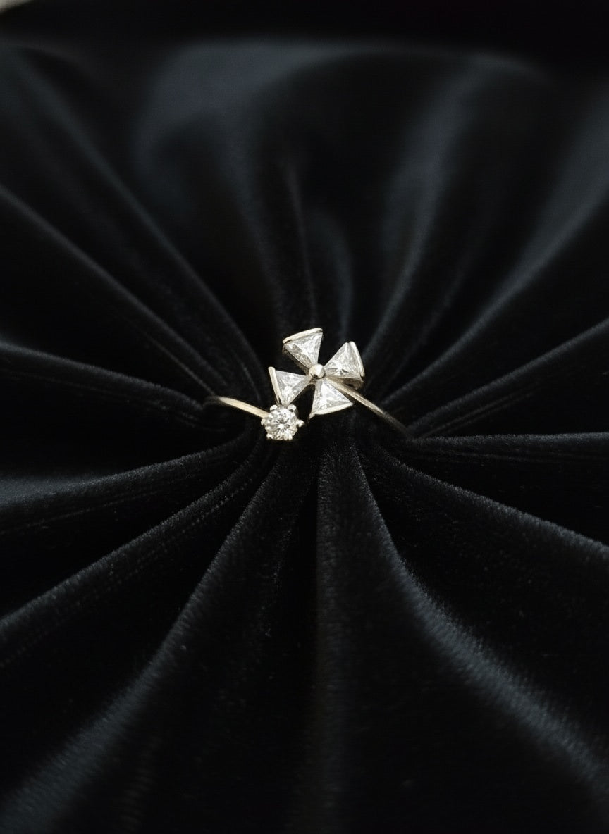 925 Sterling Silver Pinwheel Flower Ring