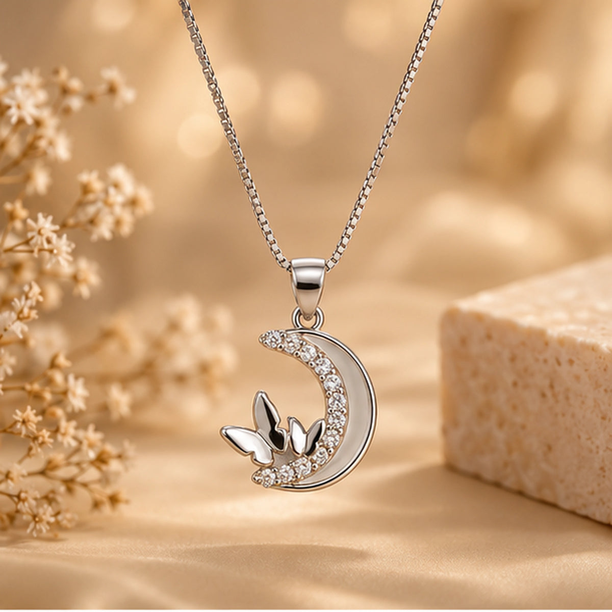 925 Sterling Silver Crescent Moon Pendant Necklace