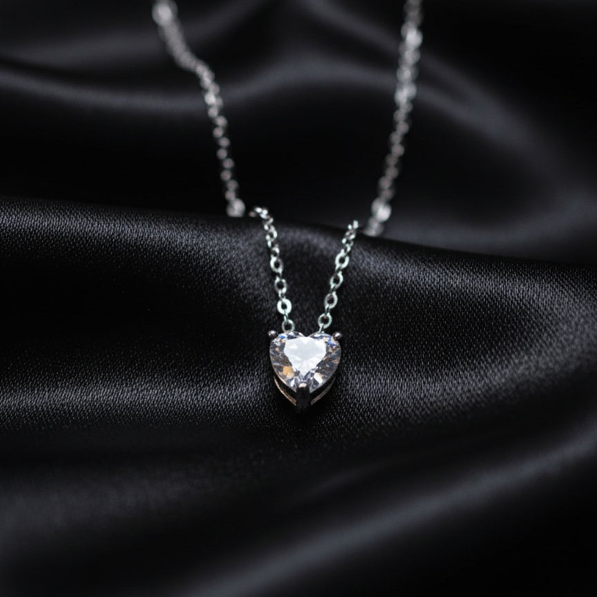925 Sterling Silver Solitaire Heart Necklace