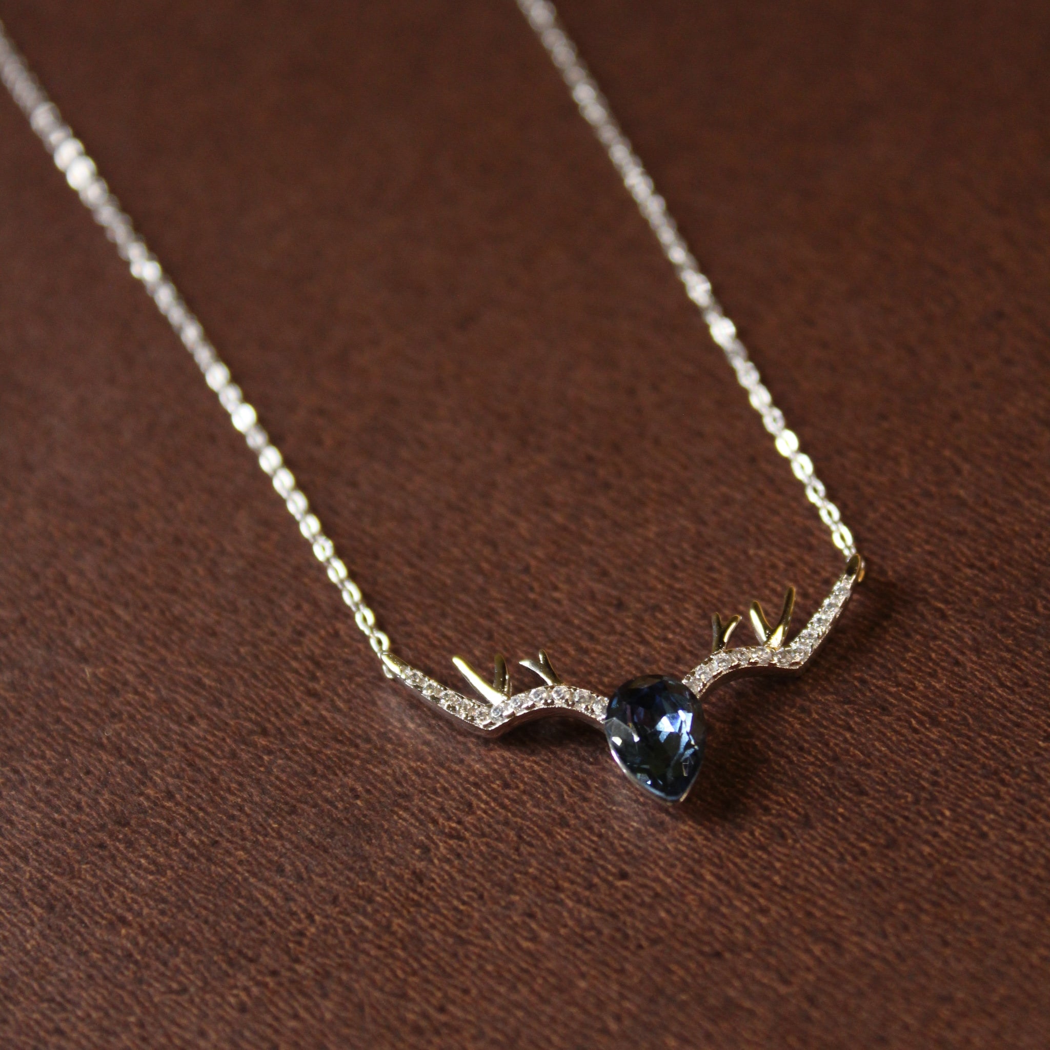 925 Sterling Silver Deer Horn Necklace