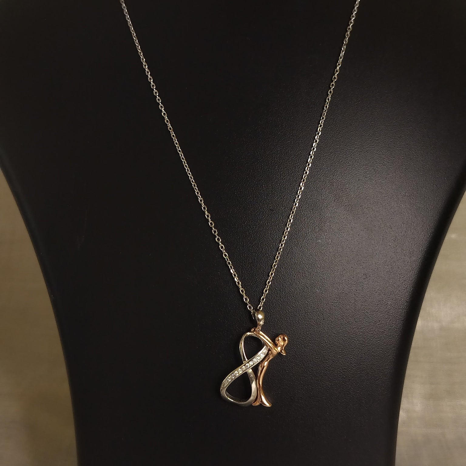 925 sterling silver couple hug infinity pendant