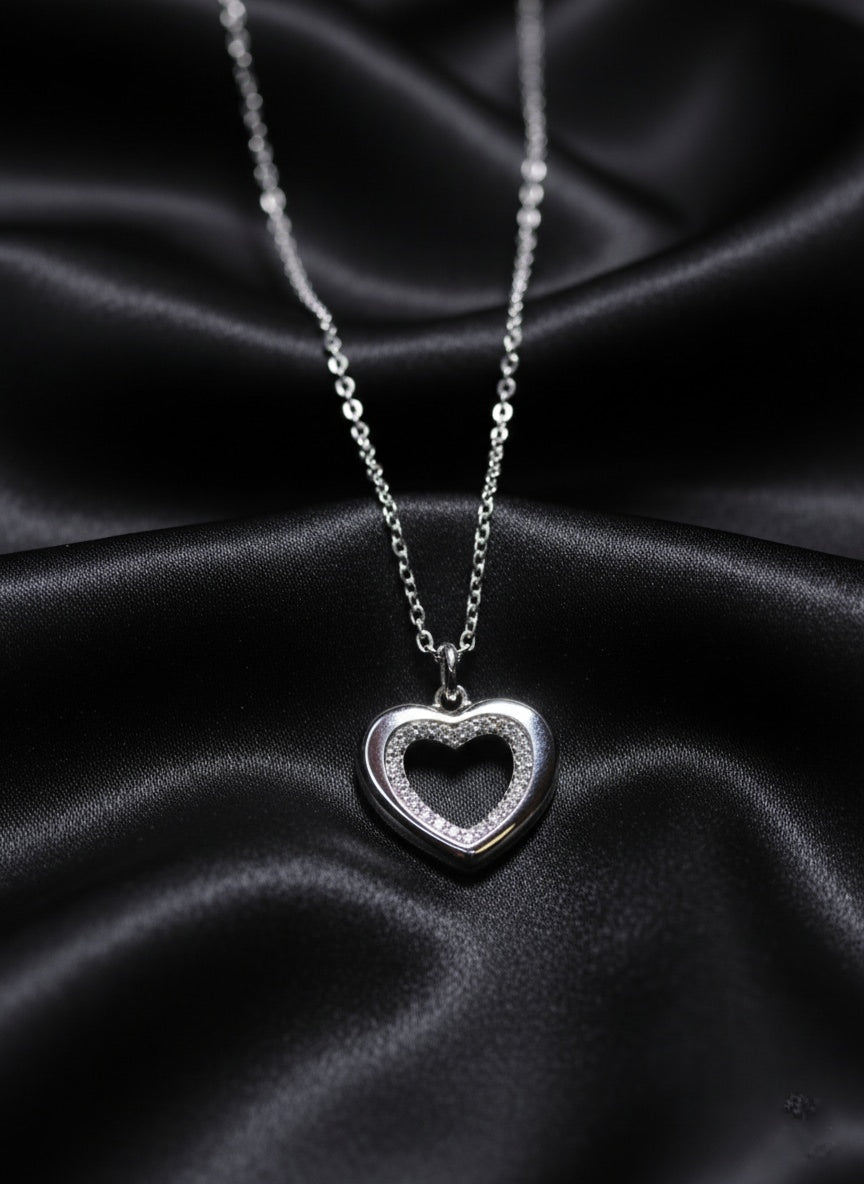 925 Sterling Silver Heartin Necklace