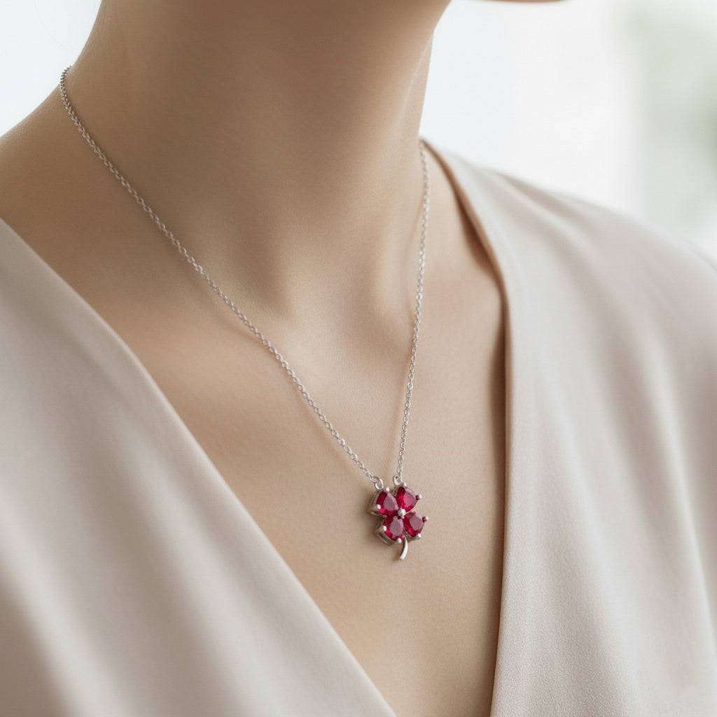 925 Sterling Silver Heart Clover Necklace